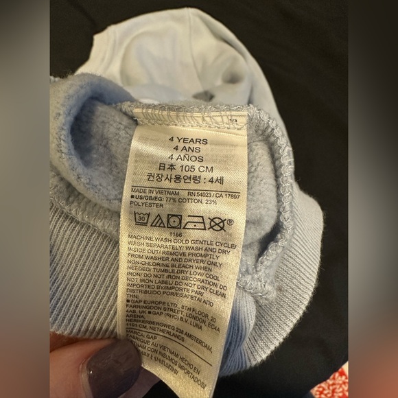 Baby Gap Disney Toddler Sweatshirt Size 4T - Picture 6 of 6